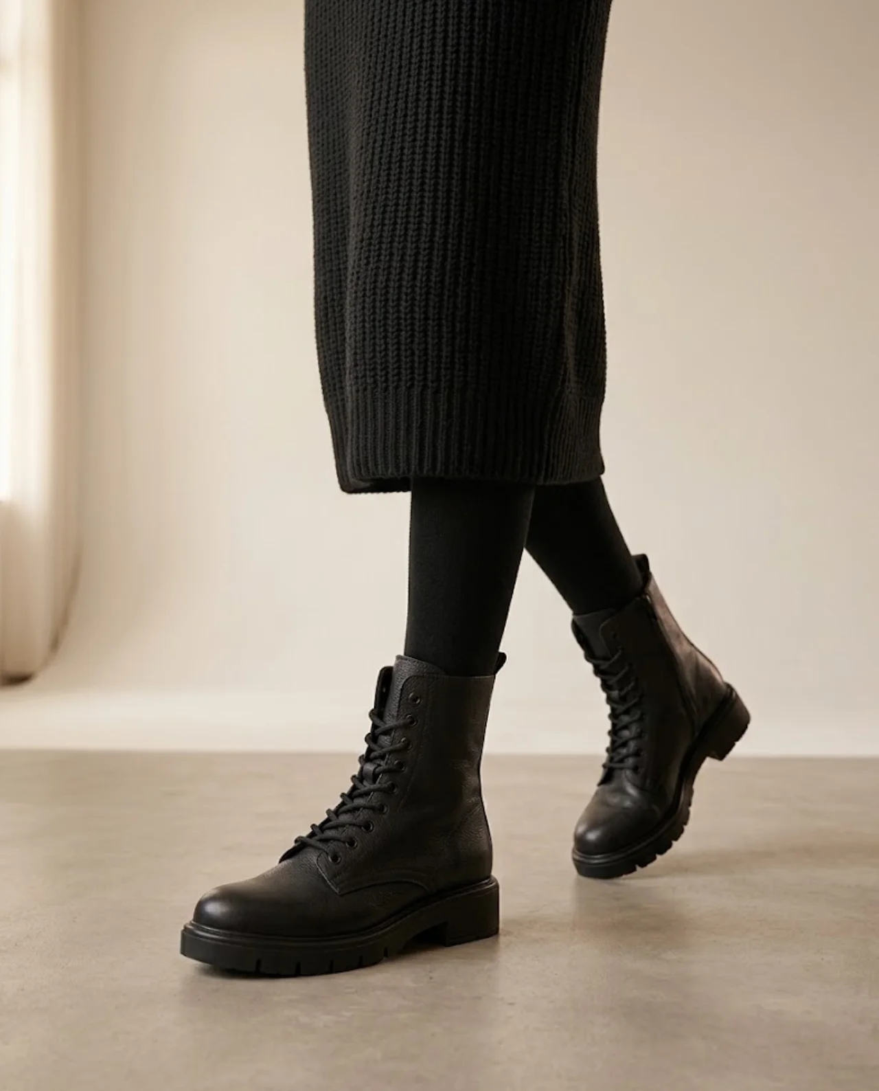 15015 Black - Image 3