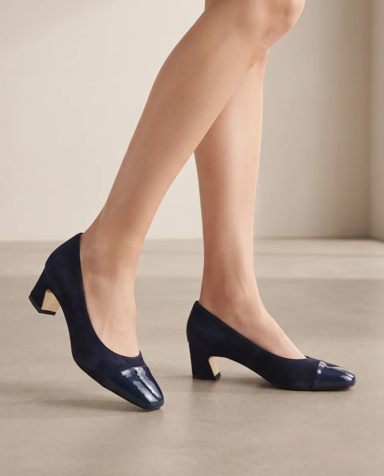 Venise 55515 Navy Suede Pumps - Image 3