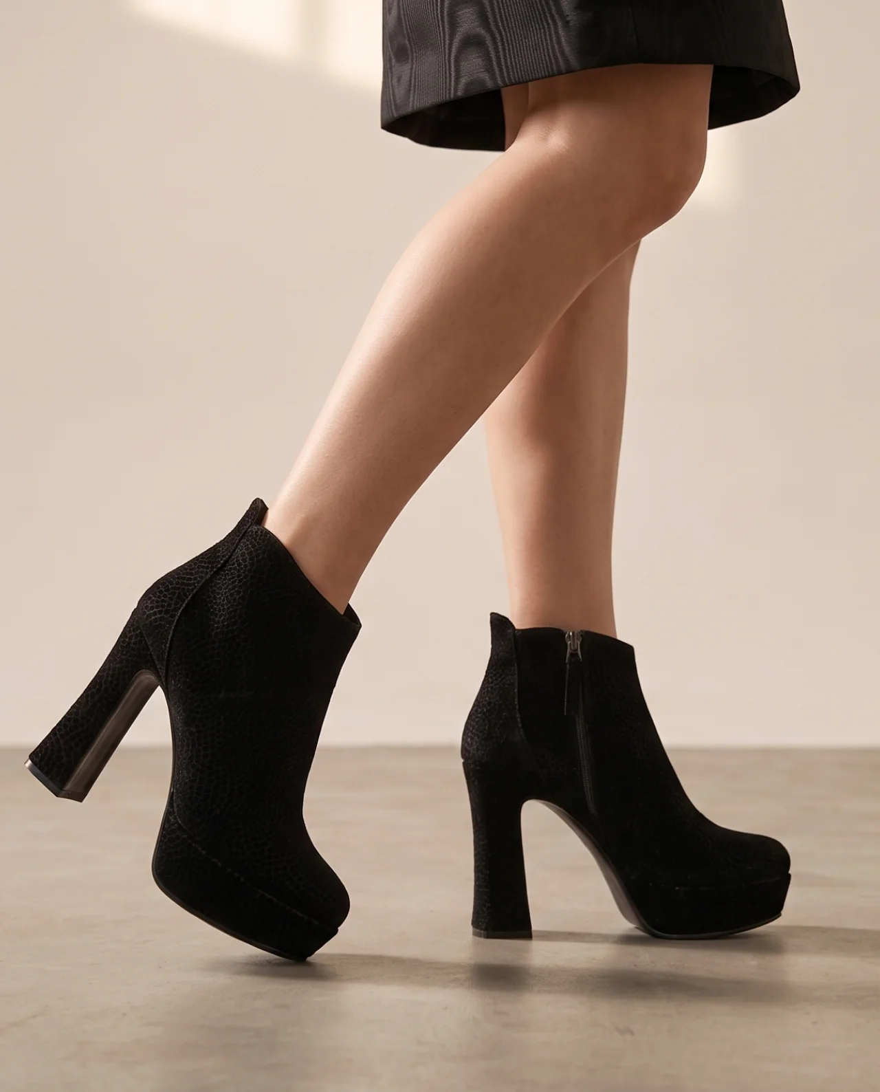 Venise 53538 Platform Boots - Image 3